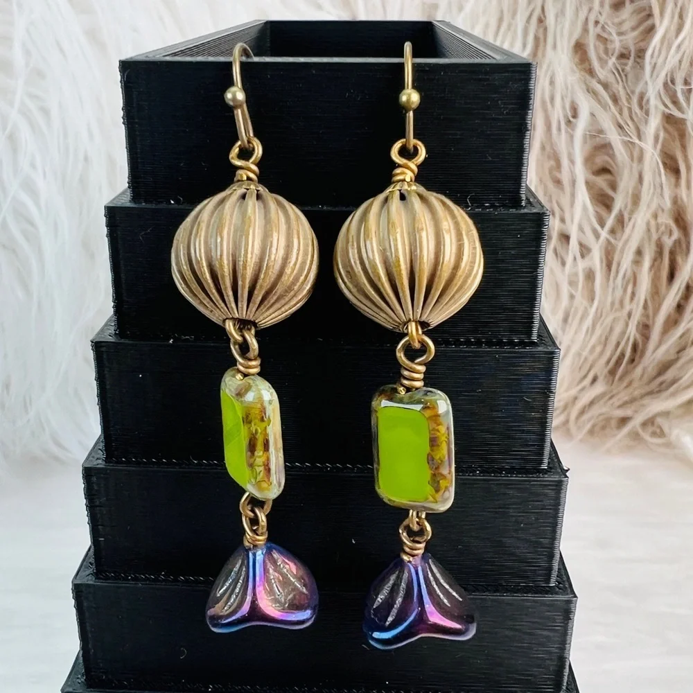 Vintage bronzetone, long Bohemian chic costume pierced earrings